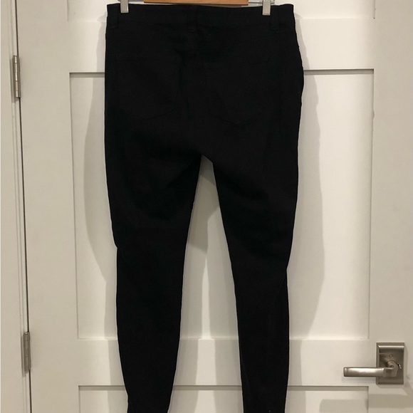 Forever 21 Distressed Skinny Pants - Picture 3 of 4